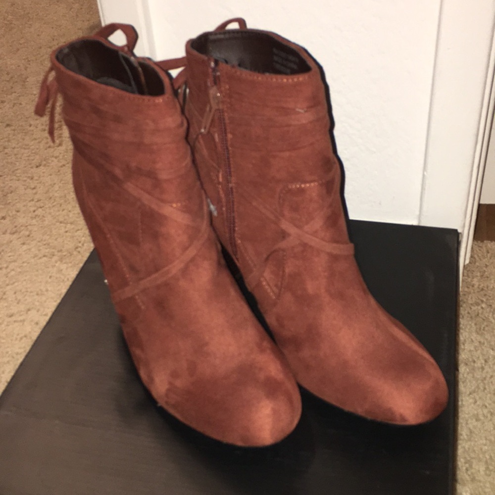 Atmosphere Burnt Orange booties size 8